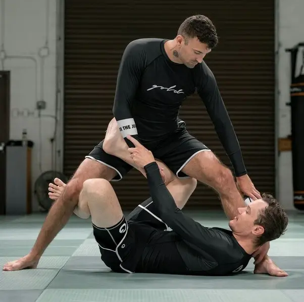 men wearing rash guard
