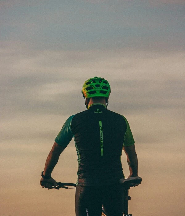 custom made cycling uniform